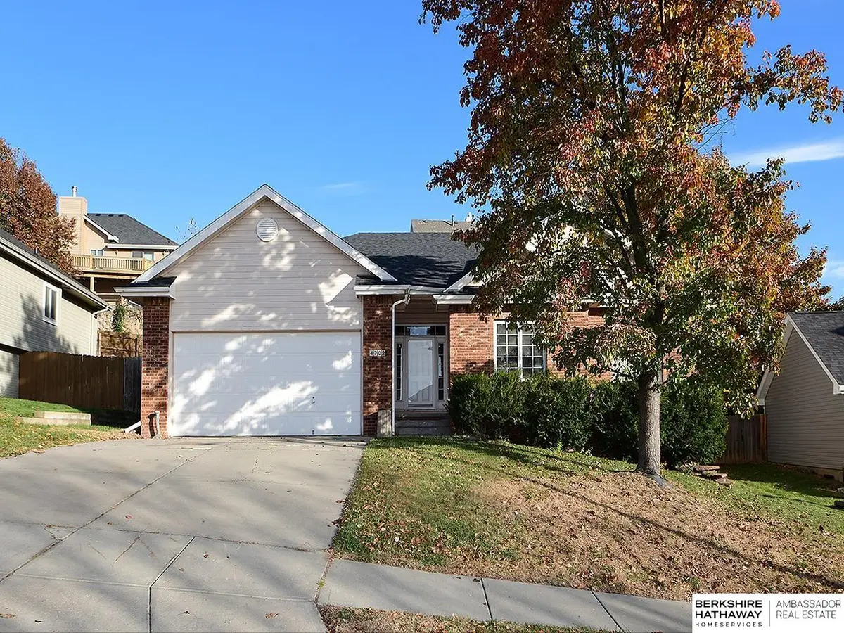 4702 Glenmorrie Drive, Bellevue, NE 68157 - Image #1
