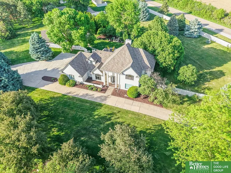 22224 Homestead Road, Elkhorn, NE 68022 - Image #2