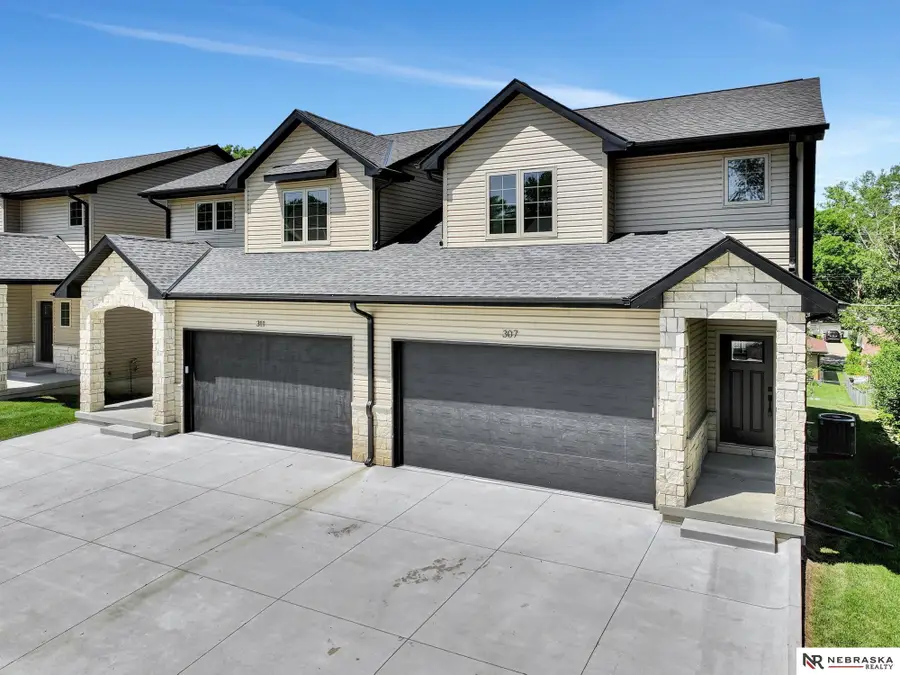 307 S 55th Street, Lincoln, NE 68510 - Image #3