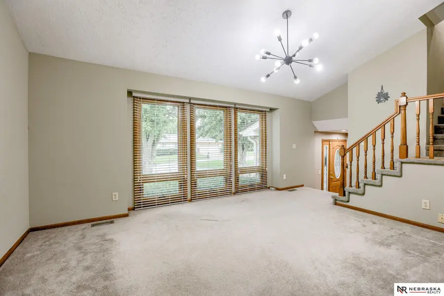 1611 N 150th Plaza, Omaha, NE 68154 - Image #3