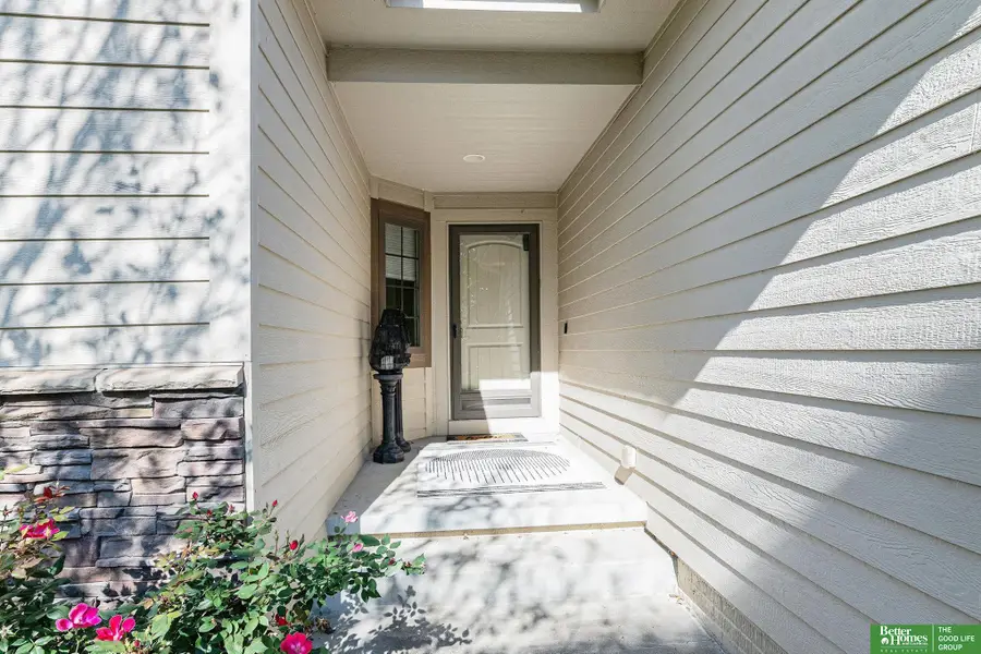 17302 Emmet Street, Omaha, NE 68116 - Image #3