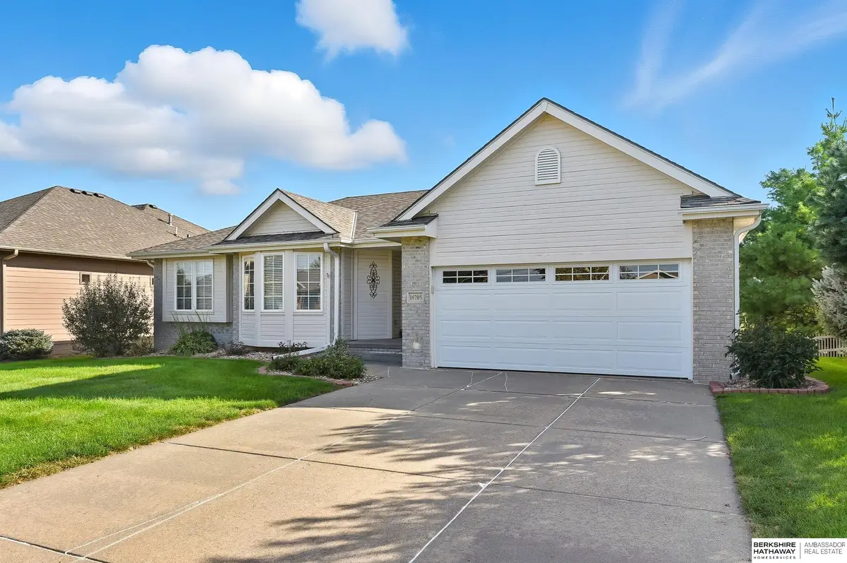 16705 Ogden Circle, Omaha, NE 68116 - Image #1