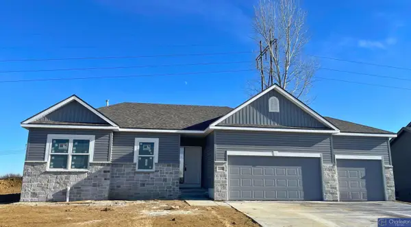 5419 Edgewater Drive, Bellevue, NE 68133