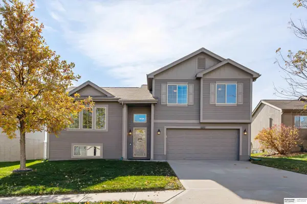 16431 Cary Street, Omaha, NE 68136