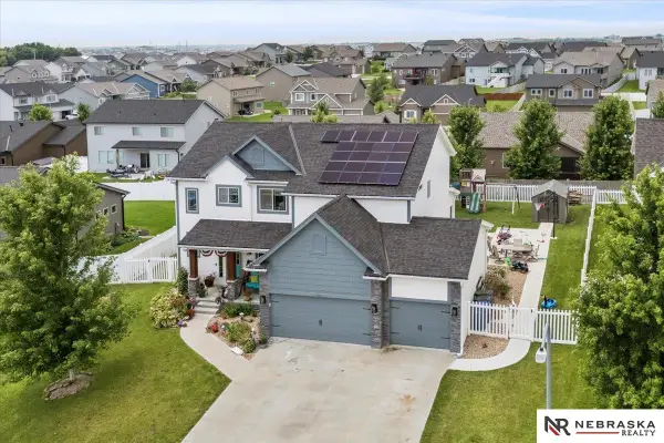 7184 N 165th Street, Bennington, NE 68007