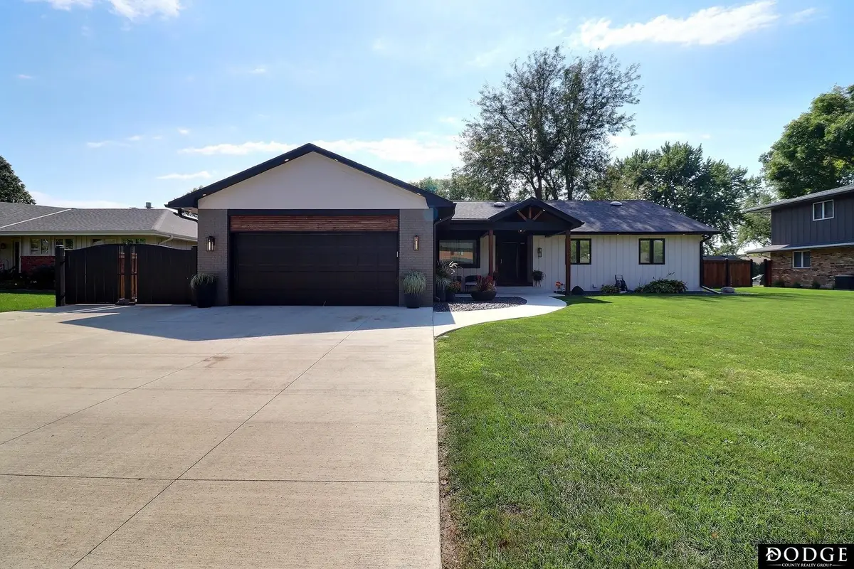 2225 Teakwood Drive, Fremont, NE 68025 - Image #1