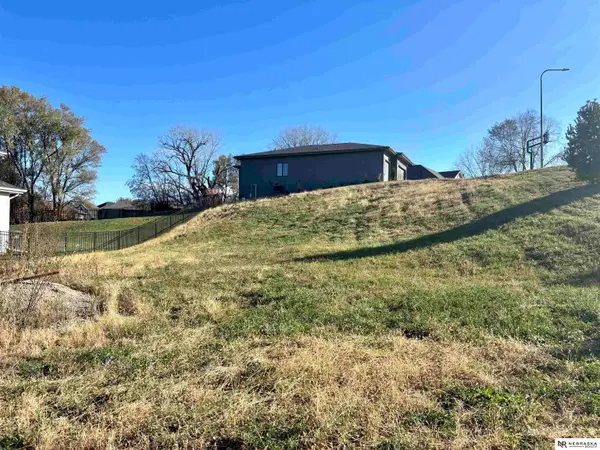 7721 N 166th Street, Bennington, NE 68007