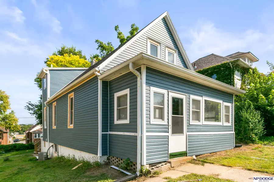 3042 Cottage Grove Avenue, Omaha, NE 68131 - Image #2