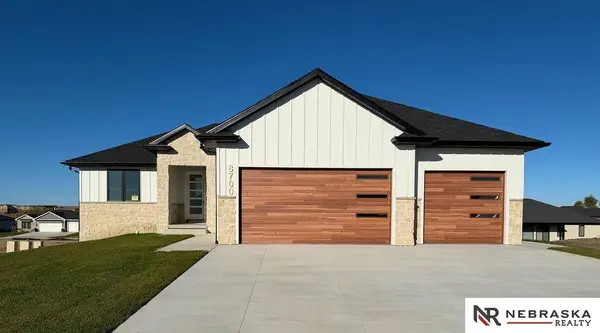 8700 Honeybee Lane, Lincoln, NE 68526