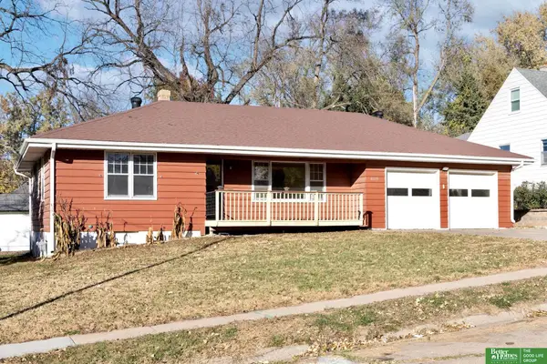 6120 Manderson Street, Omaha, NE 68104