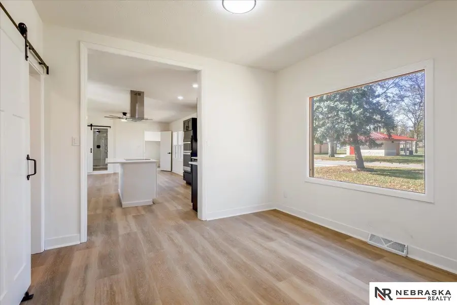 201 E 19th Avenue, Bellevue, NE 68005 - Image #3
