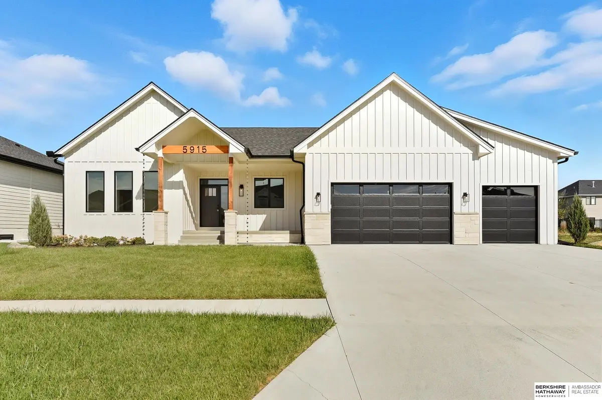 5915 N 169 Street, Omaha, NE 68116 - Image #1