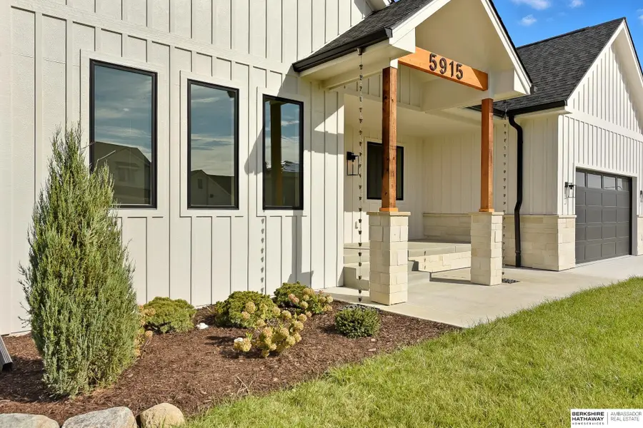 5915 N 169 Street, Omaha, NE 68116 - Image #2