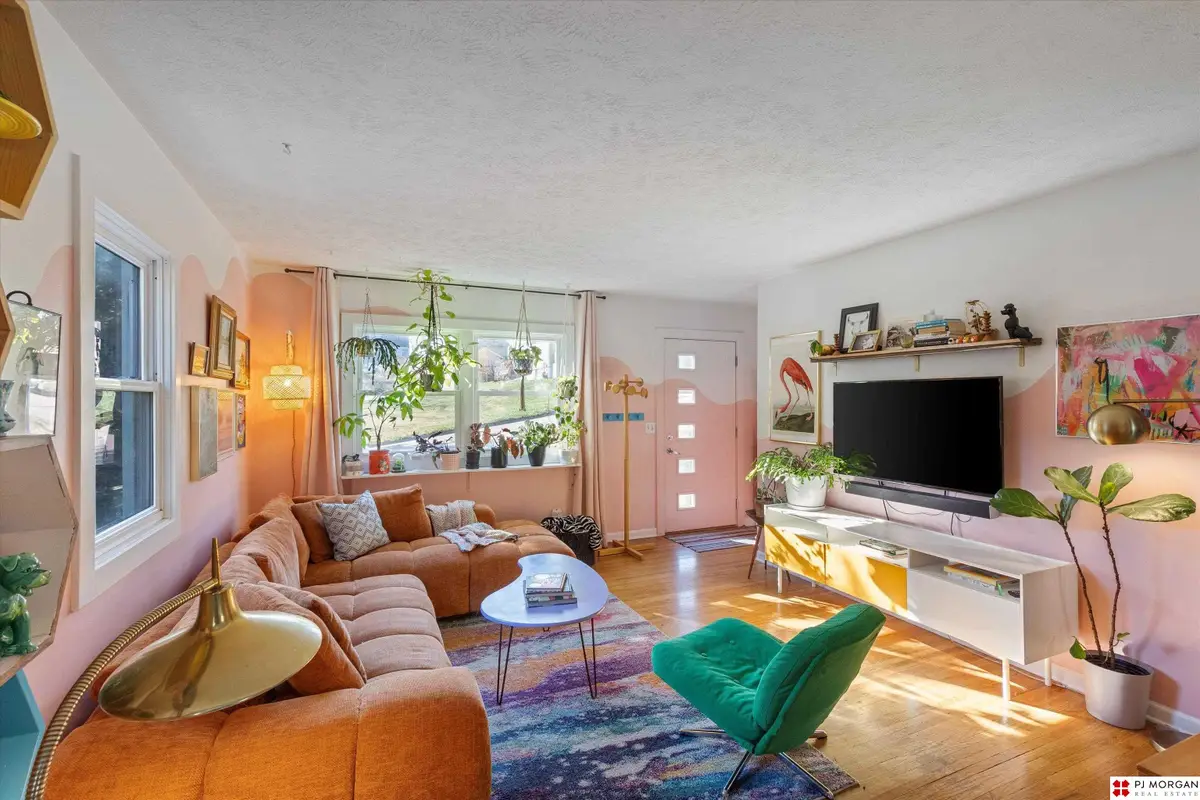 6144 Bedford Avenue, Omaha, NE 68104 - Image #1