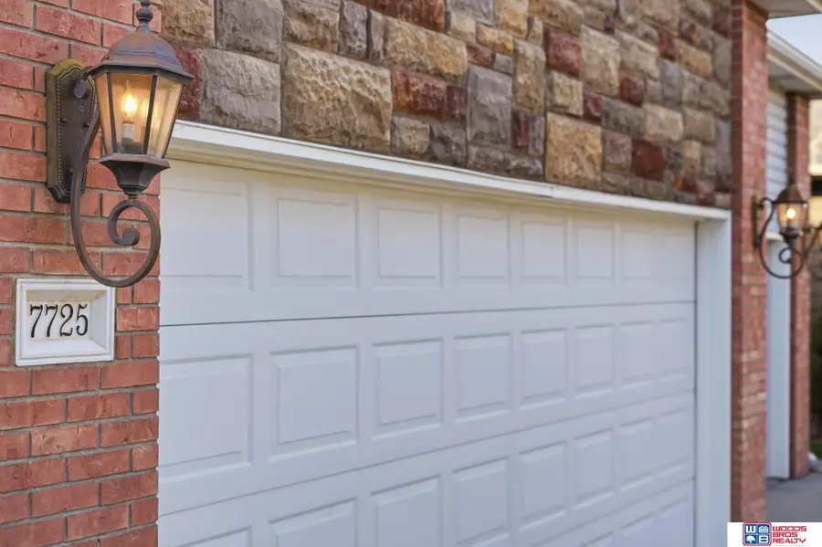7725 Tropp Ridge Drive, Lincoln, NE 68512 - Image #3