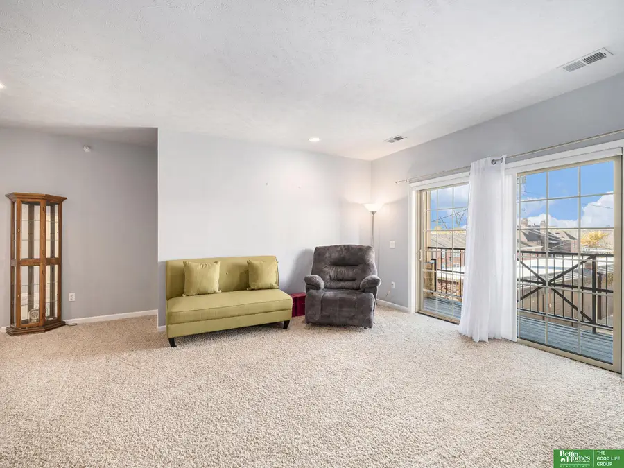 224 N 49 Street #2D, Omaha, NE 68132-9999 - Image #3
