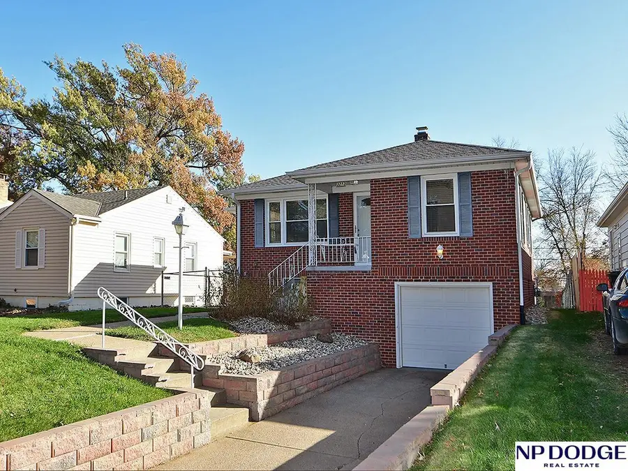 3213 S 43rd Street, Omaha, NE 68105 - Image #2