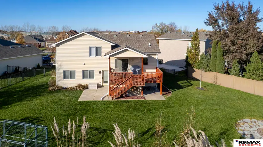 8933 Prairie Village Court, Lincoln, NE 68507 - Image #3
