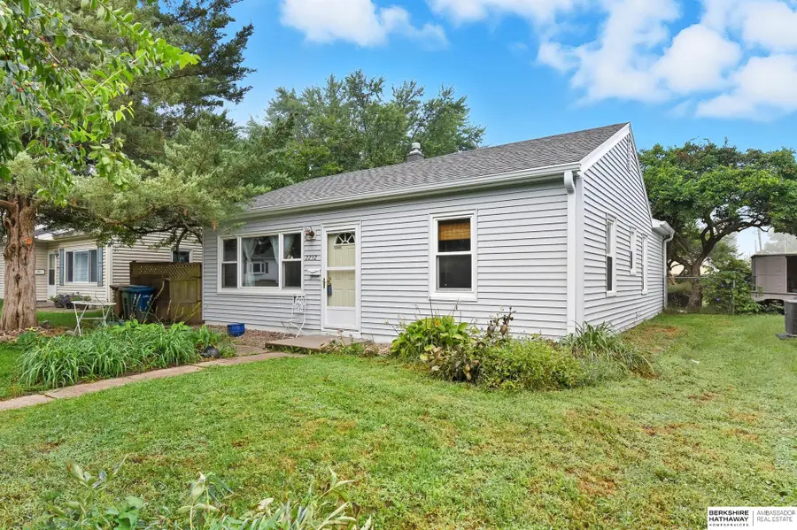 2232 Wilson Drive, Bellevue, NE 68005 - Image #2