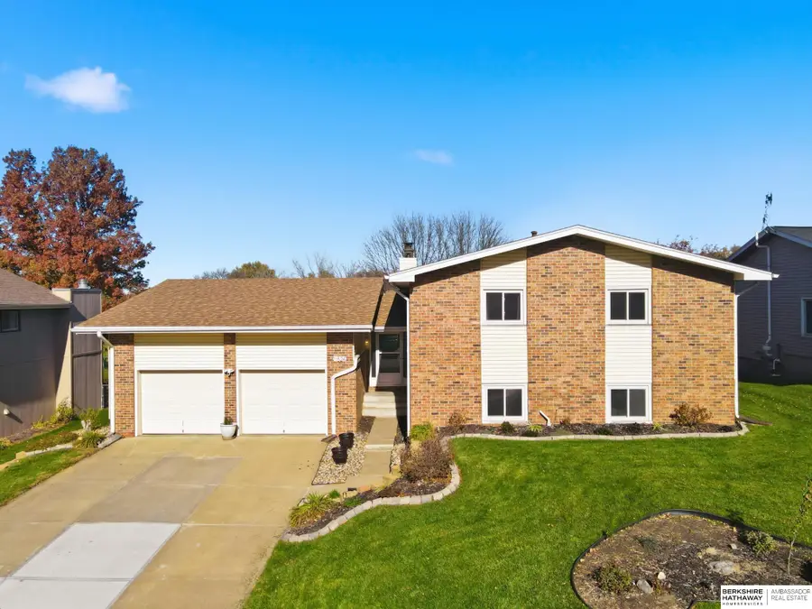 11524 Sahler Street, Omaha, NE 68164 - Image #2