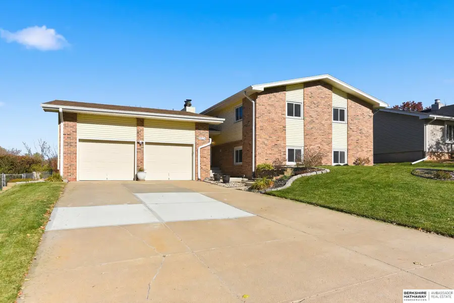 11524 Sahler Street, Omaha, NE 68164 - Image #3
