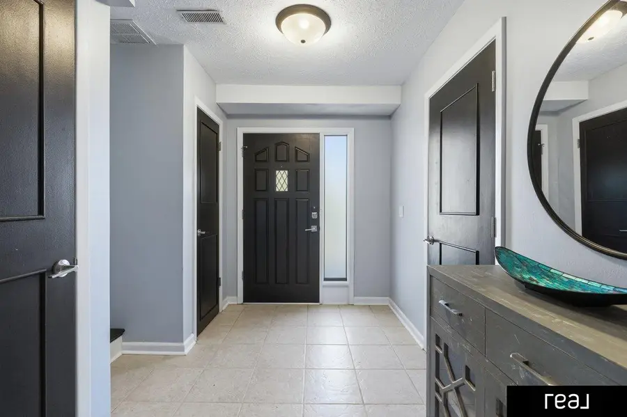 1242 S 164th Avenue, Omaha, NE 68130 - Image #3