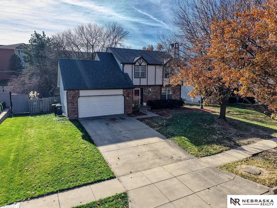 8017 Meredeth Street, Lincoln, NE 68506 - Image #2