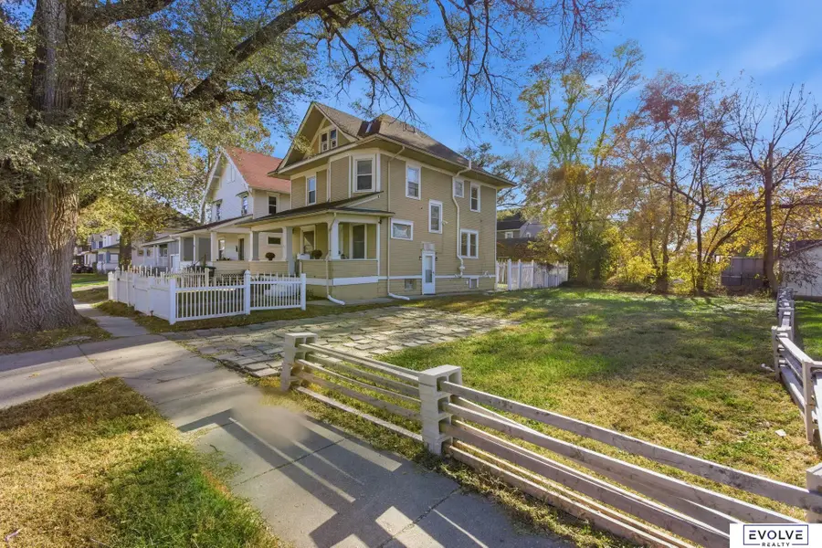 2561 Pinkney Street, Omaha, NE 68111-0000 - Image #2