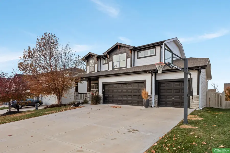 16910 Greenfield Street, Omaha, NE 68136 - Image #2