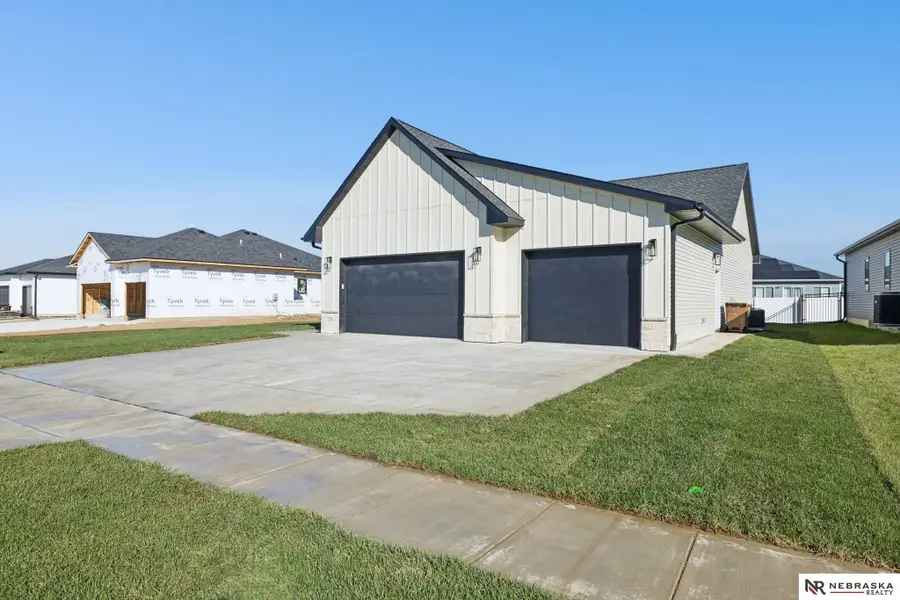 7320 Augustine Avenue, Lincoln, NE 68516 - Image #2