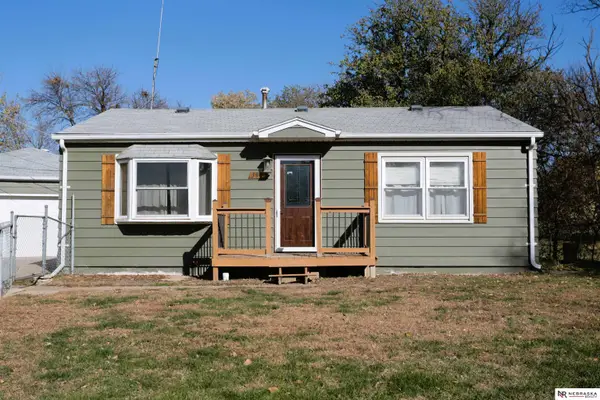 3902 Overlook Circle, Bellevue, NE 68147