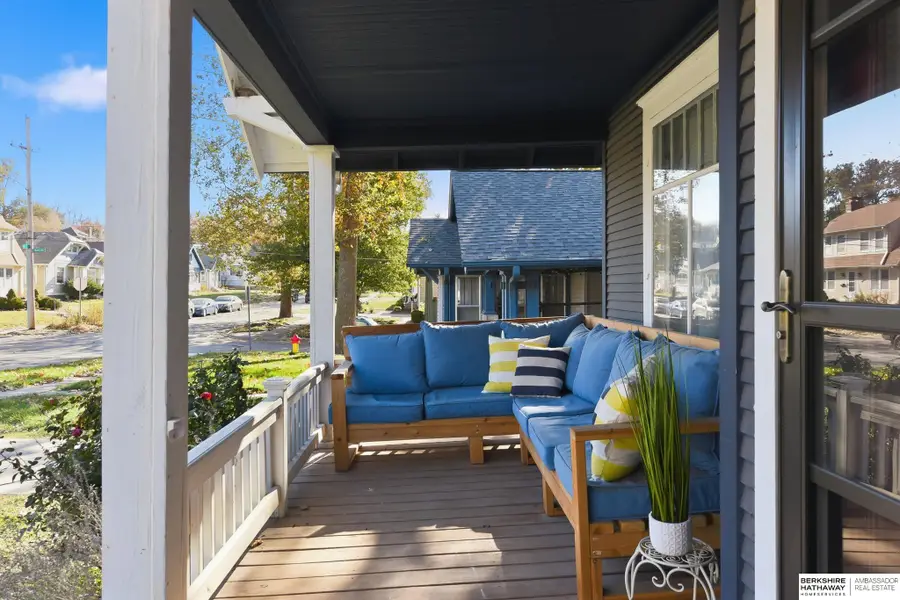 806 N 43rd Street, Omaha, NE 68131 - Image #2