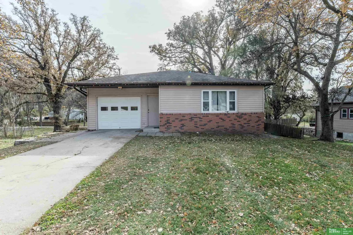 303 E Eldora Avenue, Weeping Water, NE 68463 - Image #1