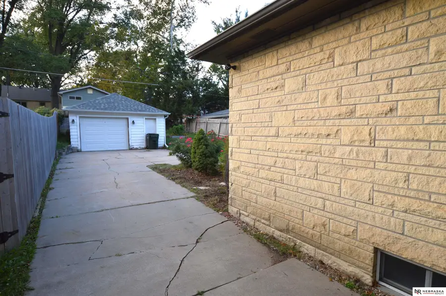 2211 S 36th Street, Lincoln, NE 68506 - Image #2