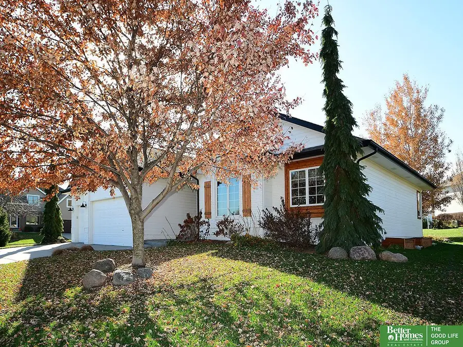 10418 Spyglass Drive, Richland Viii, NE 68136 - Image #2