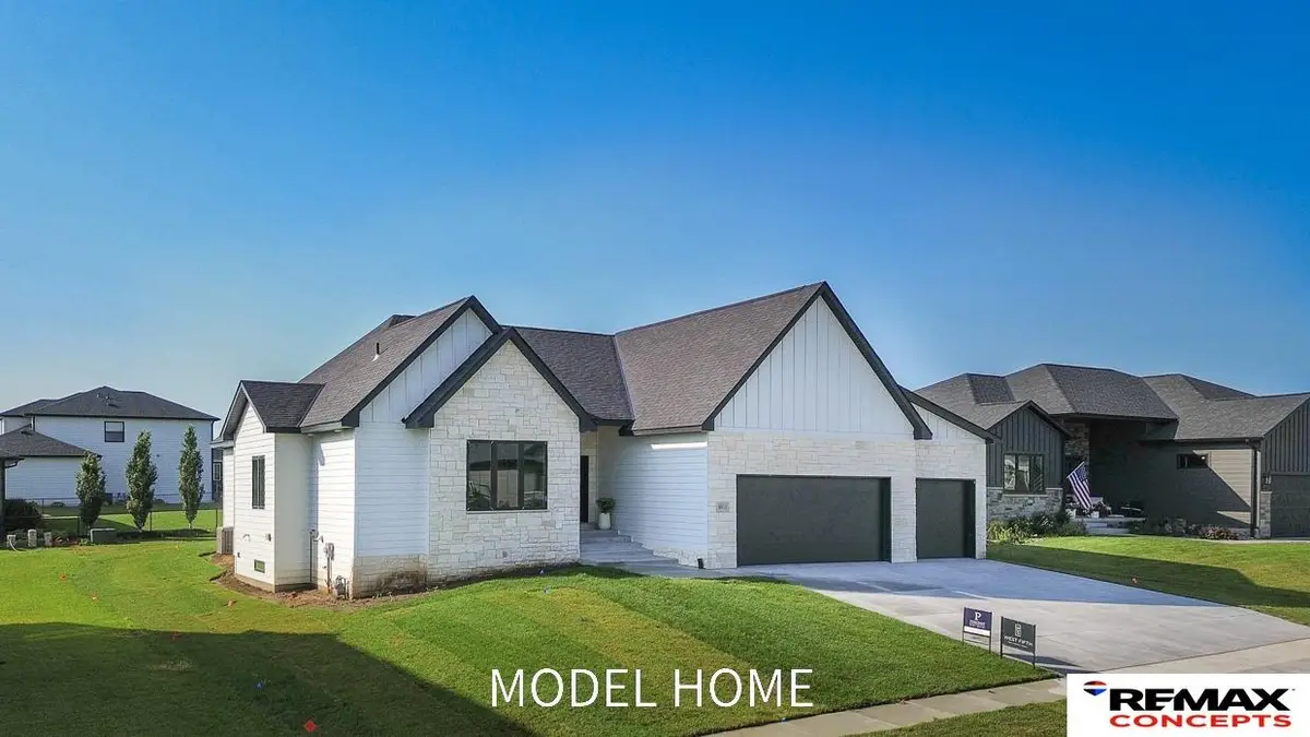 8911 Ranch Gate Road, Lincoln, NE 68520 - Image #1