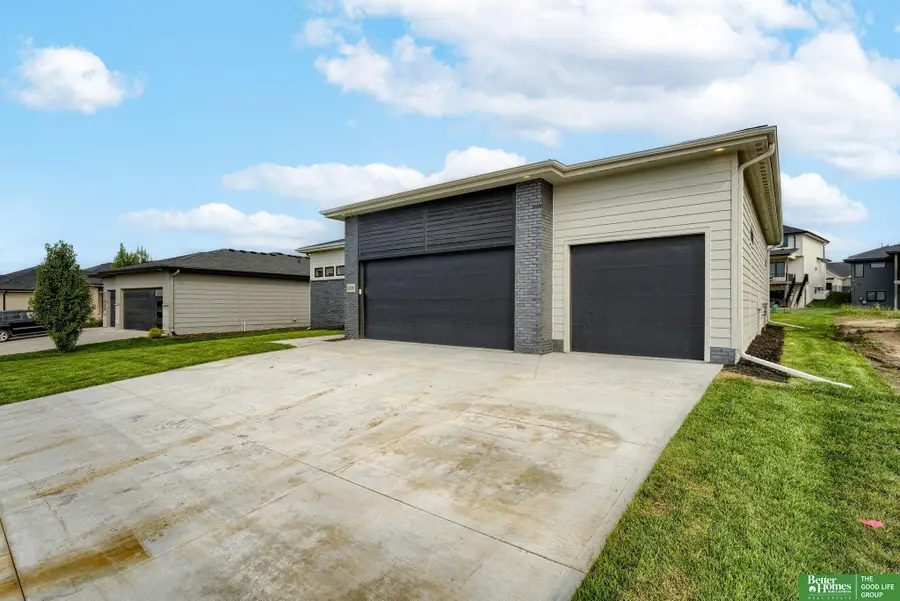 21056 Joseph Street, Elkhorn, NE 68022 - Image #3