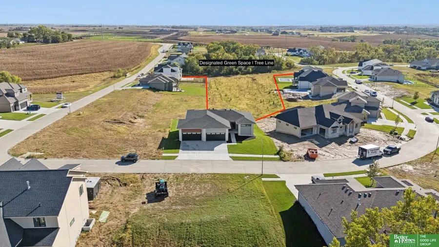 20658 Laurel Avenue, Elkhorn, NE 68022 - Image #2