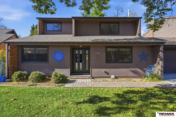 1901 Greenbriar Lane, Lincoln, NE 68506