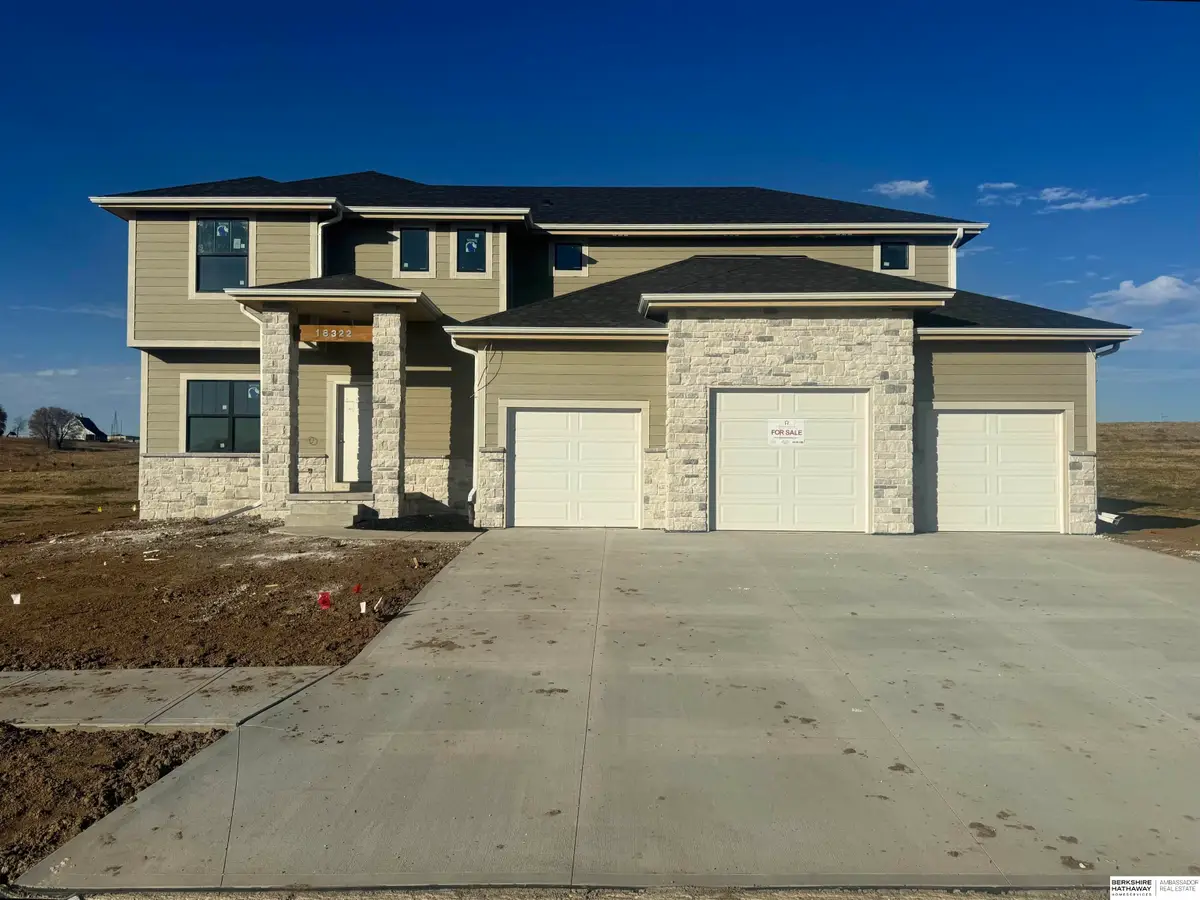 18322 Schirra Street, Gretna, NE 68028 - Image #1