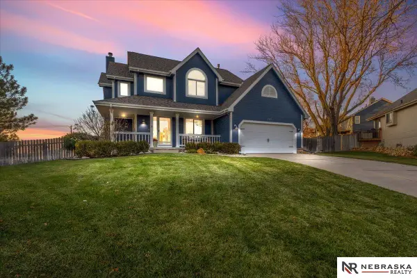 2326 N 155 Circle, Omaha, NE 68116