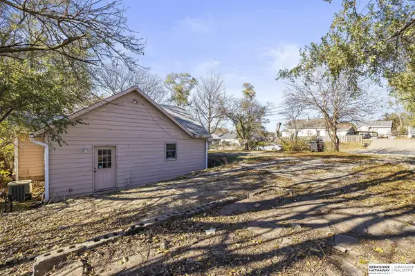 6103 S 18th Street, Omaha, NE 68107