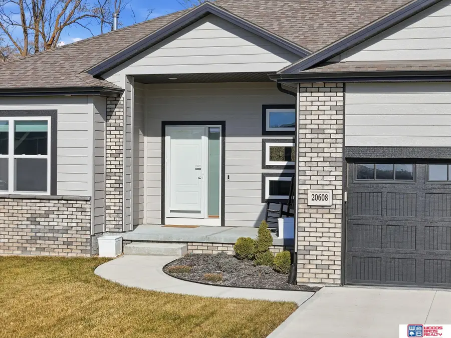 20608 Camelback Avenue, Gretna, NE 68028 - Image #3