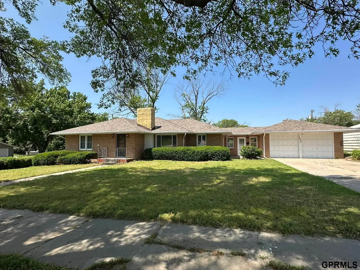 1003 J Street, Fairbury, NE 68352 - Image #1