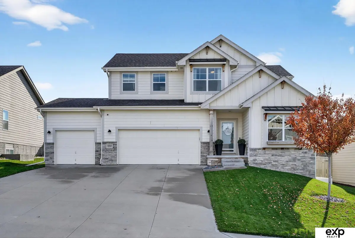 16863 Cary Street, Omaha, NE 68136 - Image #1
