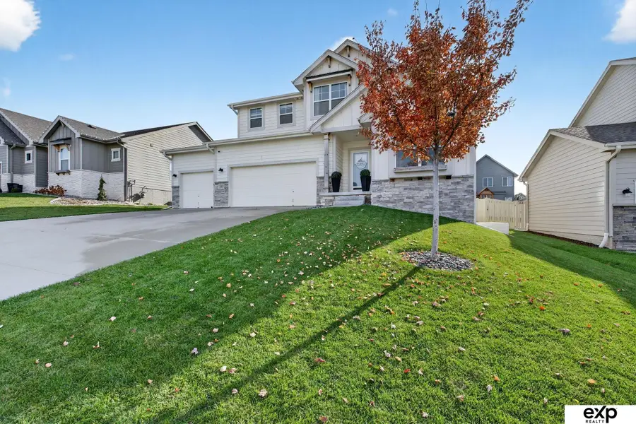 16863 Cary Street, Omaha, NE 68136 - Image #2