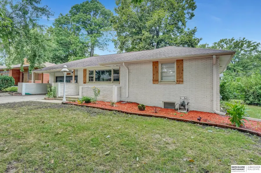 2731 Anderson Drive, Lincoln, NE 68506 - Image #2