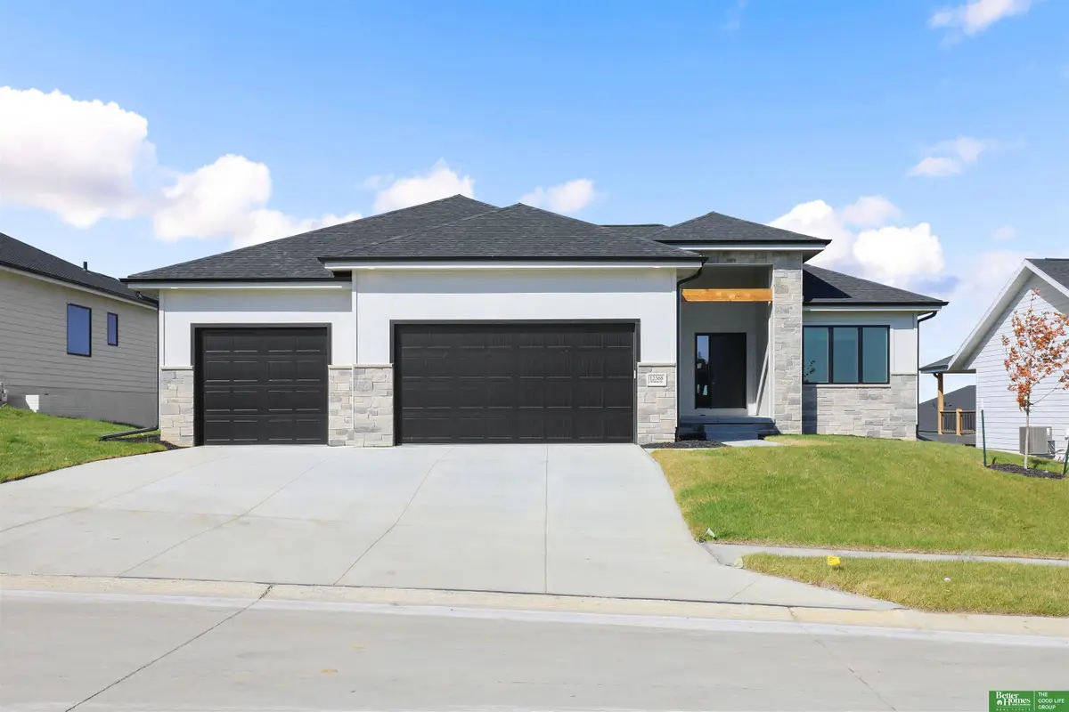 12375 Lake Vista Drive, Papillion, NE 68046 - Image #1