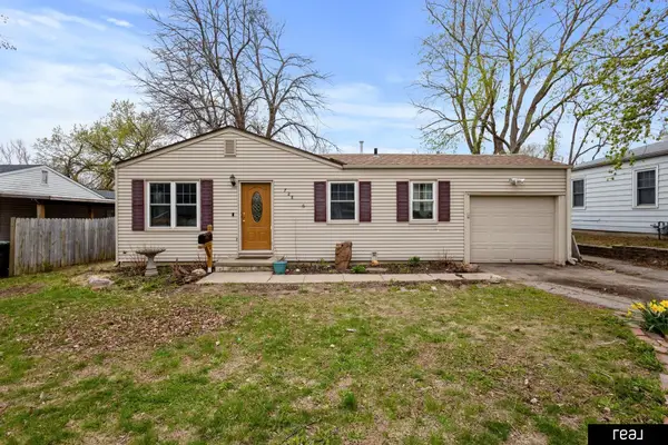 728 N 77th Avenue, Omaha, NE 68114