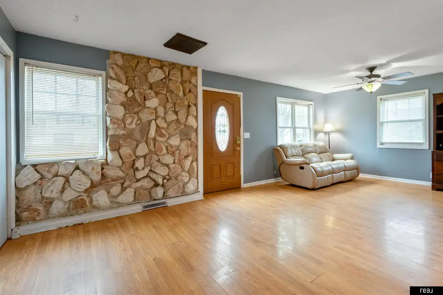 728 N 77th Avenue, Omaha, NE 68114 - Image #3